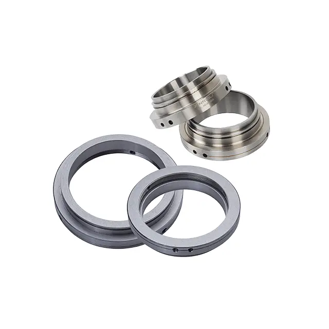 Knife rotation and shaft sleeve